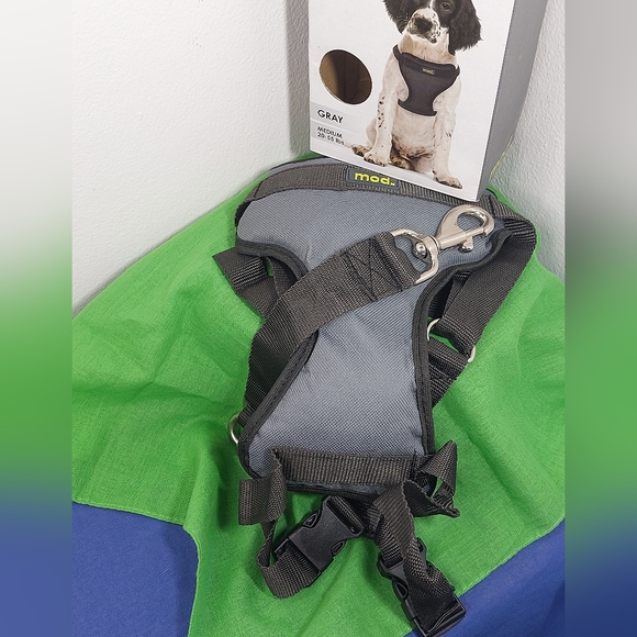 Mod Pet Safety Car Harness Gray Size Medium 20-55 lbs New Open Box - Picture 3 of 7